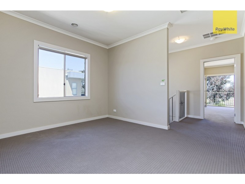 62 College Street, Caroline Springs VIC 3023