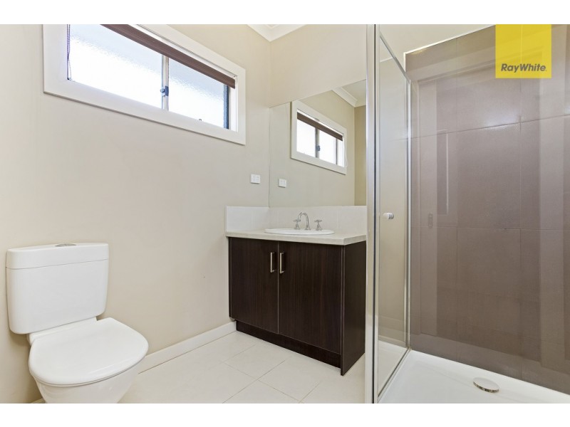 62 College Street, Caroline Springs VIC 3023