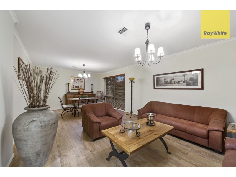 5 Treasury Place, Taylors Hill VIC 3037