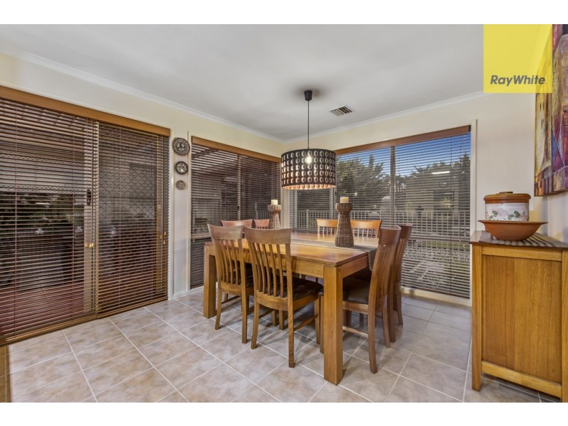 5 Treasury Place, Taylors Hill VIC 3037