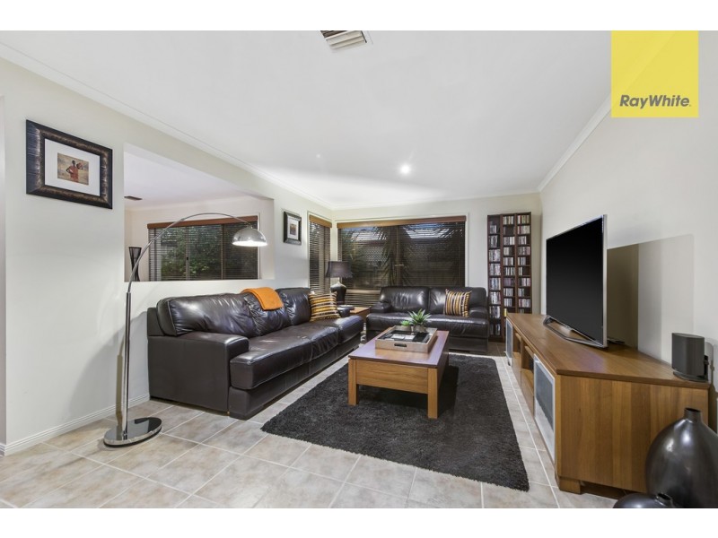 5 Treasury Place, Taylors Hill VIC 3037