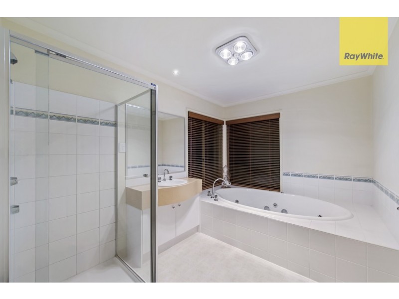 5 Treasury Place, Taylors Hill VIC 3037