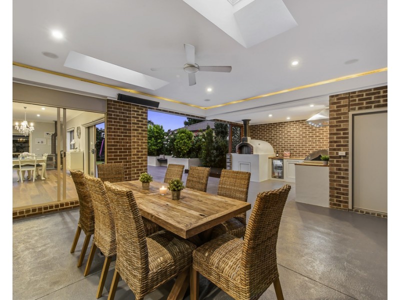 2 Nevis Place, Taylors Hill VIC 3037