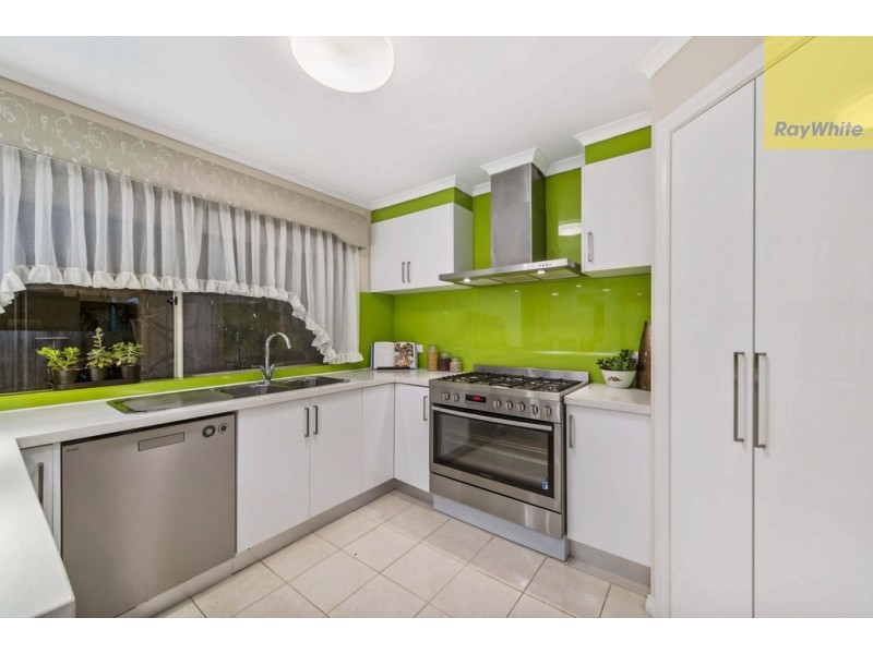 4 Charles Court, Sydenham VIC 3037