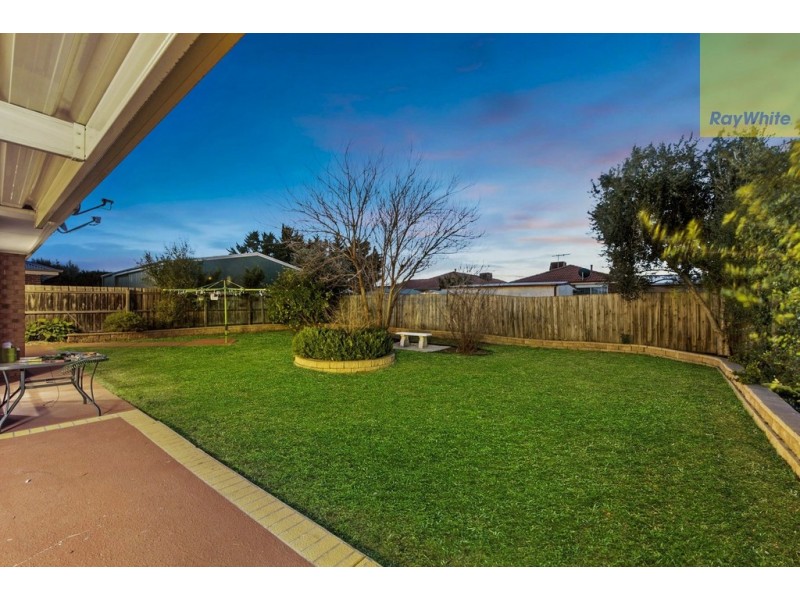 4 Charles Court, Sydenham VIC 3037