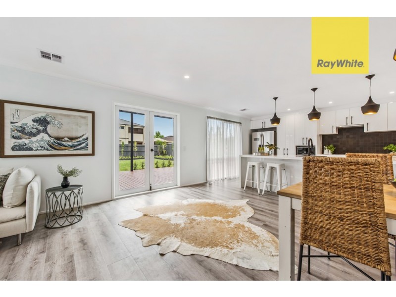 12 Trindall Place, Taylors Lakes VIC 3038