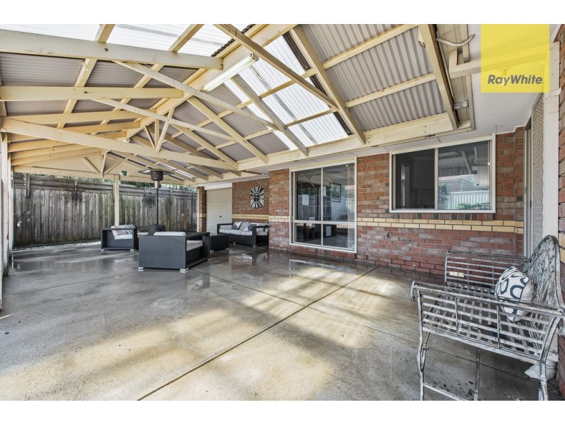 11 Ruben Drive, Sydenham VIC 3037