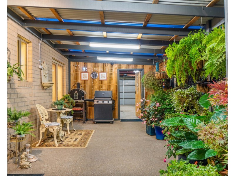 18 Chancery Way, Taylors Hill VIC 3037