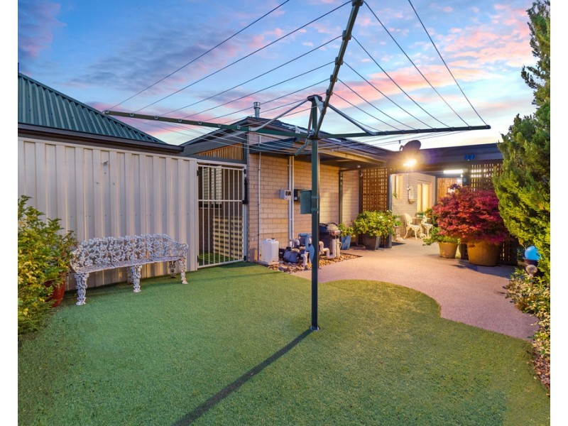18 Chancery Way, Taylors Hill VIC 3037