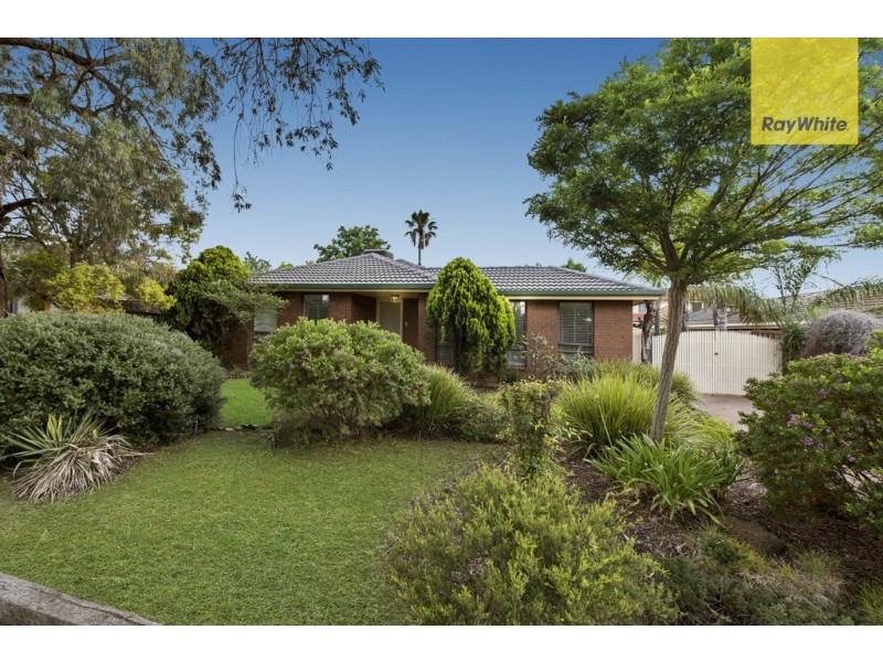 16 Grimes Avenue, Taylors Lakes VIC 3038