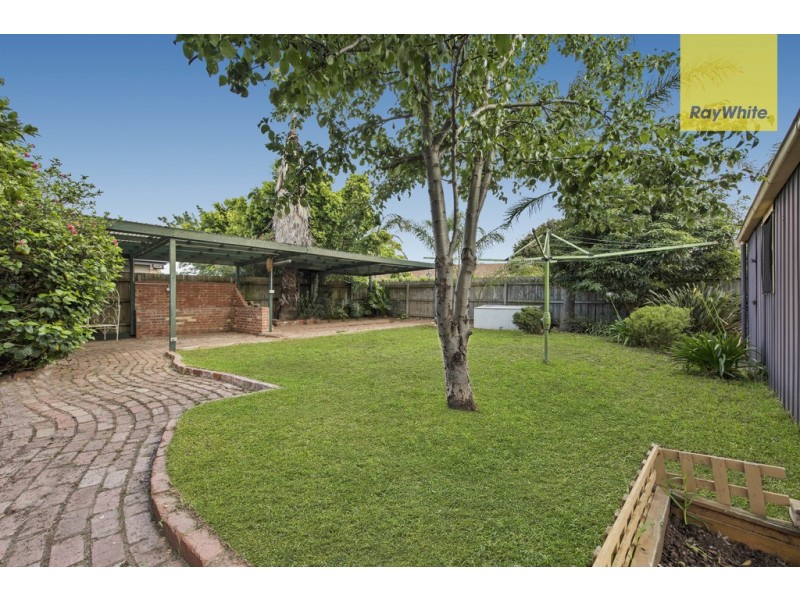 16 Grimes Avenue, Taylors Lakes VIC 3038