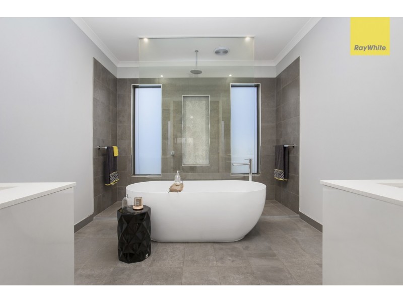 21 Balerno Way, Taylors Hill VIC 3037