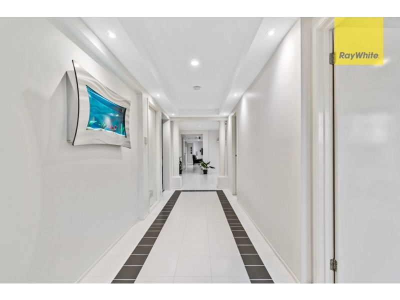 8 Loddon Drive, Taylors Hill VIC 3037