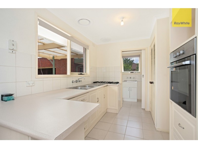 6 Epalock Crescent, St Albans VIC 3021