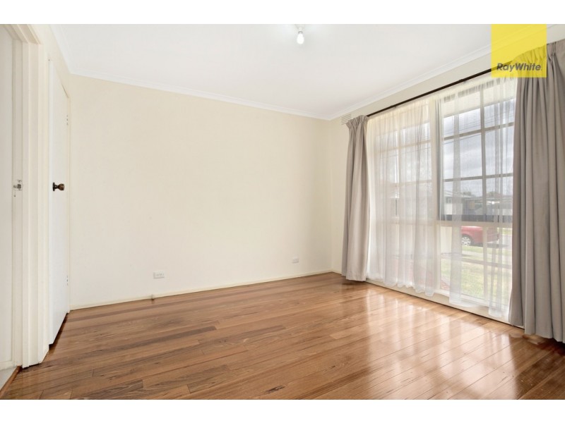 6 Epalock Crescent, St Albans VIC 3021