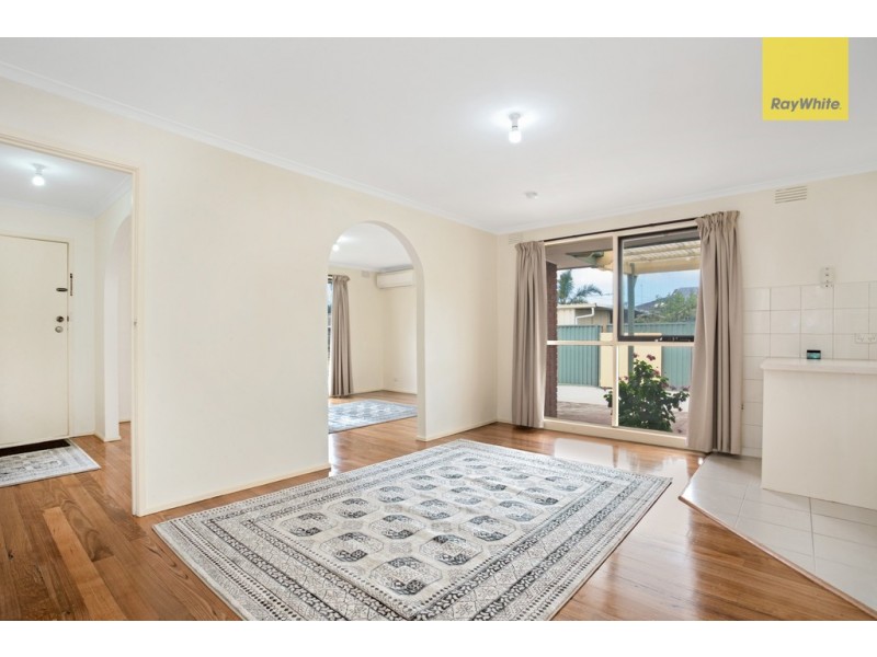 6 Epalock Crescent, St Albans VIC 3021