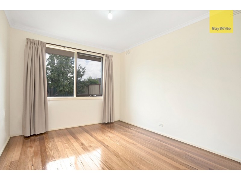 6 Epalock Crescent, St Albans VIC 3021