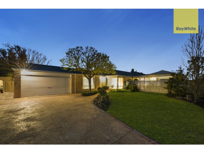 16 Yiota Place, Sydenham VIC 3037