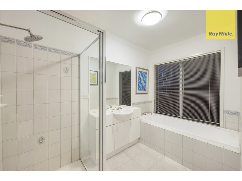 16 Yiota Place, Sydenham VIC 3037