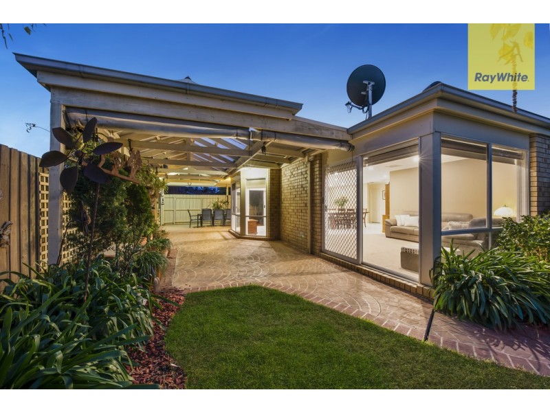 16 Yiota Place, Sydenham VIC 3037