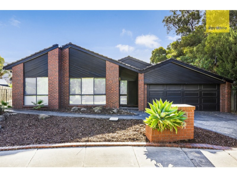 10 Coorong Court, Taylors Lakes VIC 3038