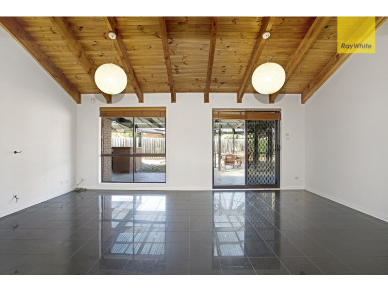 10 Coorong Court, Taylors Lakes VIC 3038