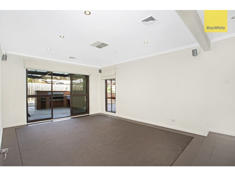 10 Coorong Court, Taylors Lakes VIC 3038