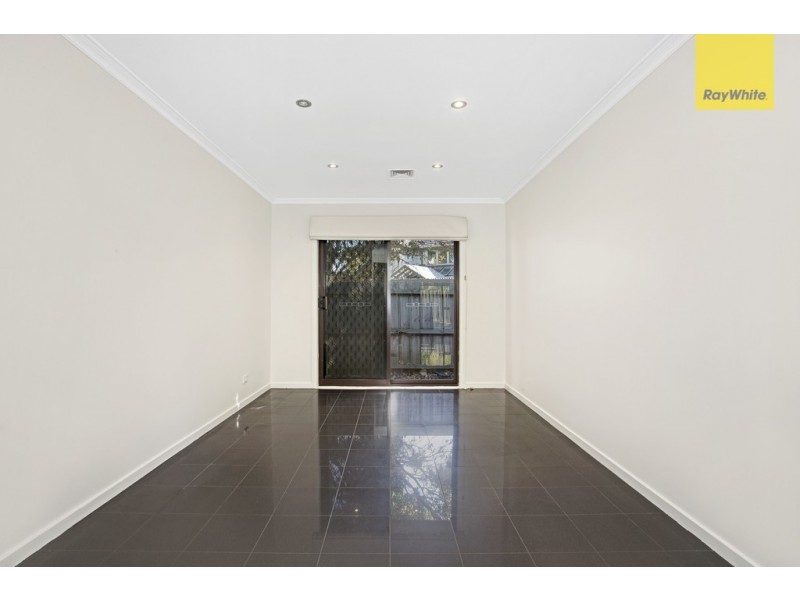 10 Coorong Court, Taylors Lakes VIC 3038