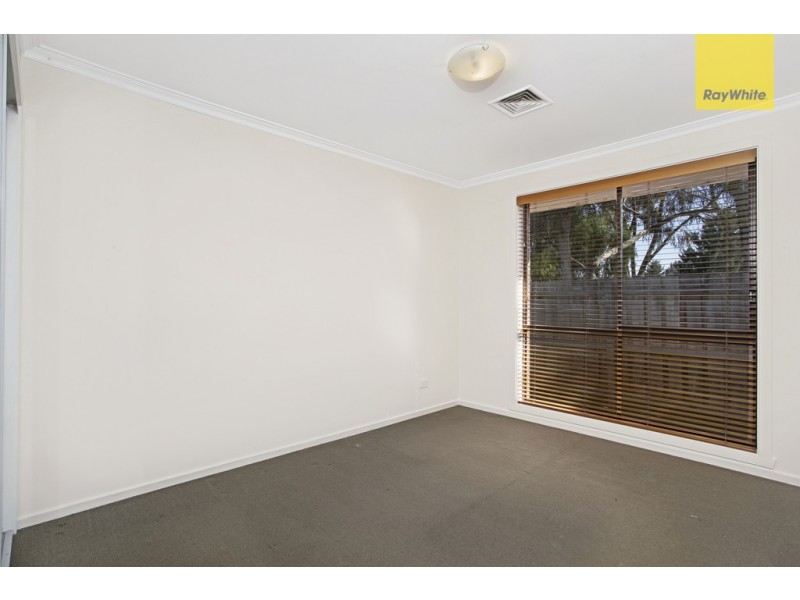 10 Coorong Court, Taylors Lakes VIC 3038