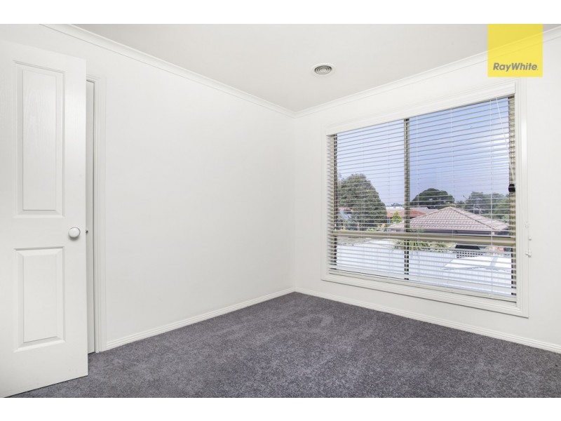 8 Sacras Court, Sydenham VIC 3037