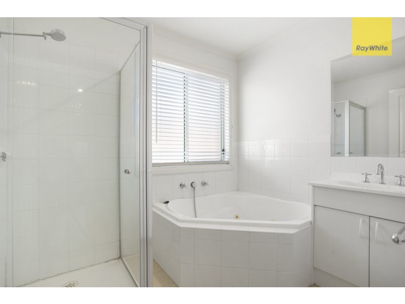 8 Sacras Court, Sydenham VIC 3037