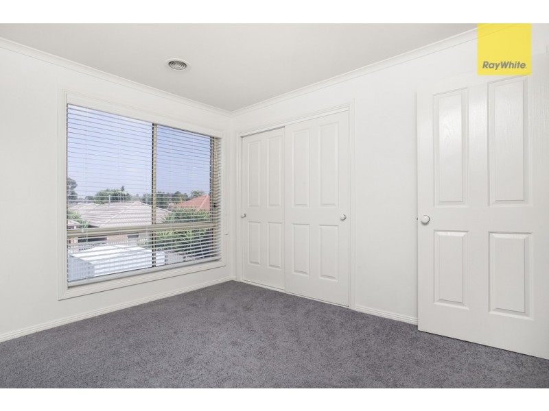 8 Sacras Court, Sydenham VIC 3037