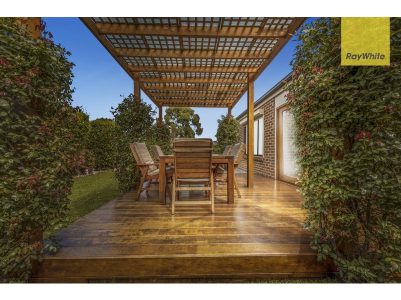 71 Loddon Drive, Taylors Hill VIC 3037