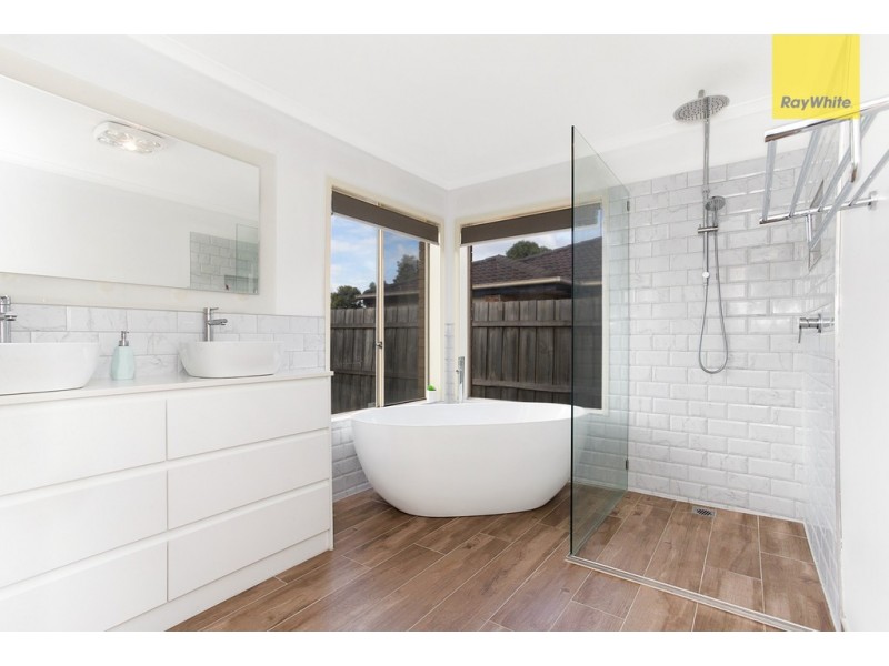 3 Gurners Lane, Taylors Hill VIC 3037