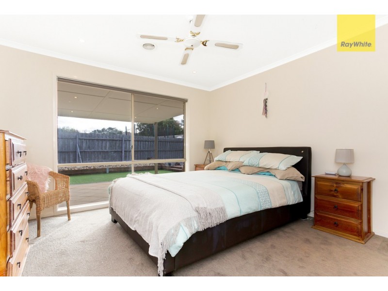 3 Gurners Lane, Taylors Hill VIC 3037
