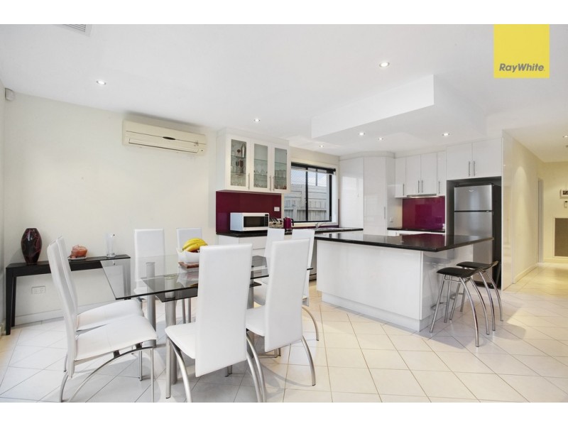 75 Bloomsbury Drive, Taylors Hill VIC 3037