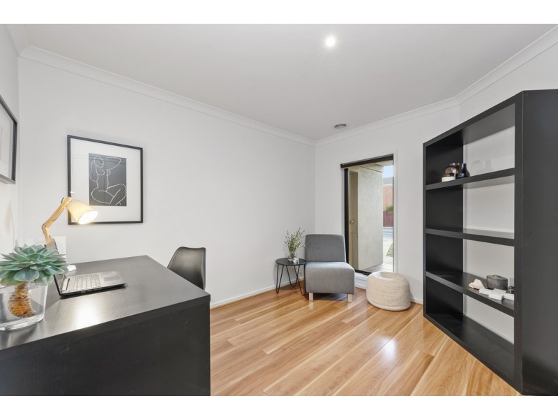 5 Bronte Way, Taylors Hill VIC 3037