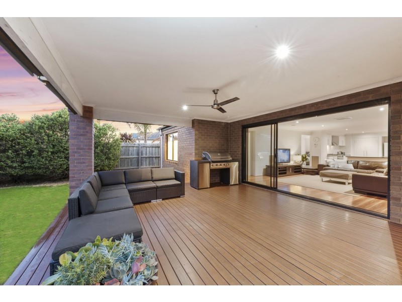 5 Bronte Way, Taylors Hill VIC 3037