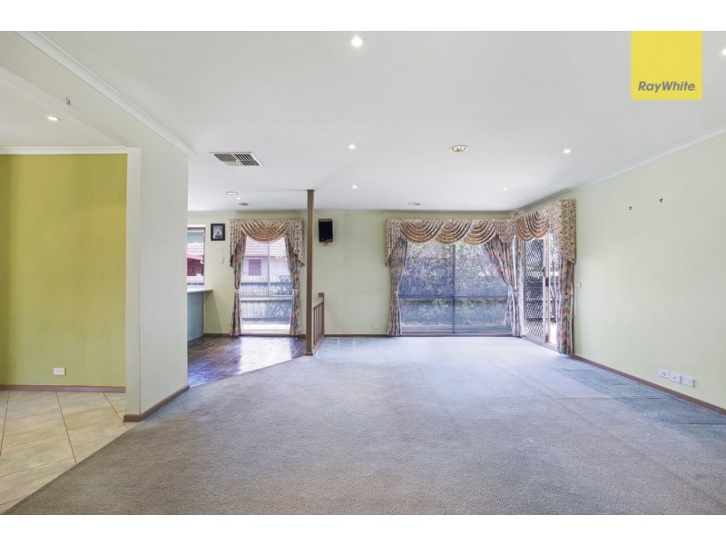 16 Farmhouse Court, Sydenham VIC 3037