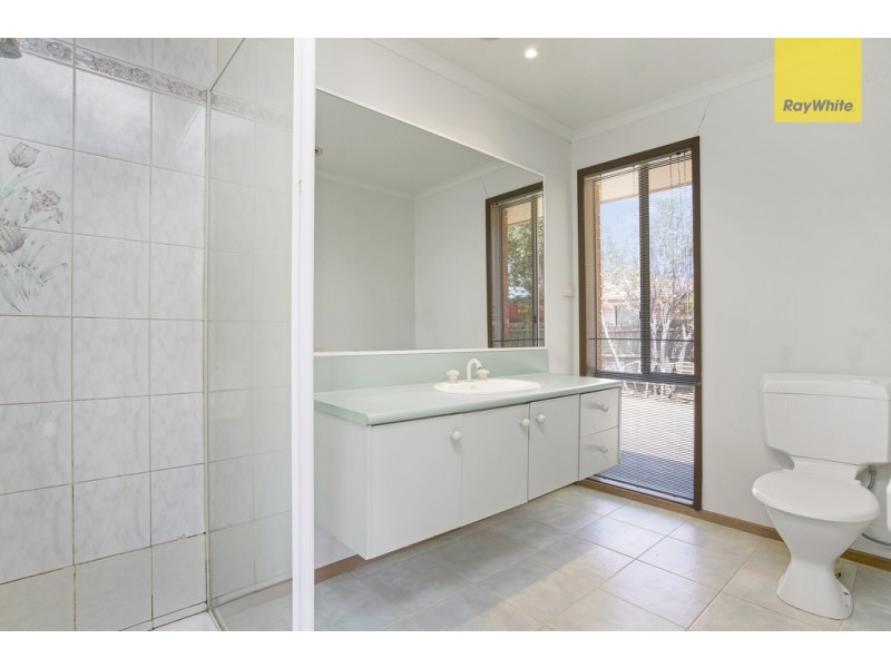 16 Farmhouse Court, Sydenham VIC 3037