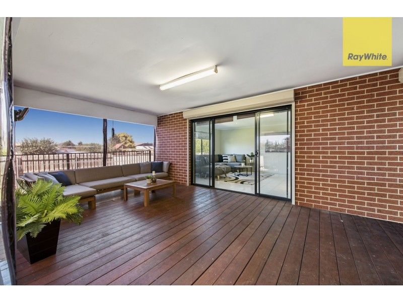 16 Amber Way, Taylors Hill VIC 3037