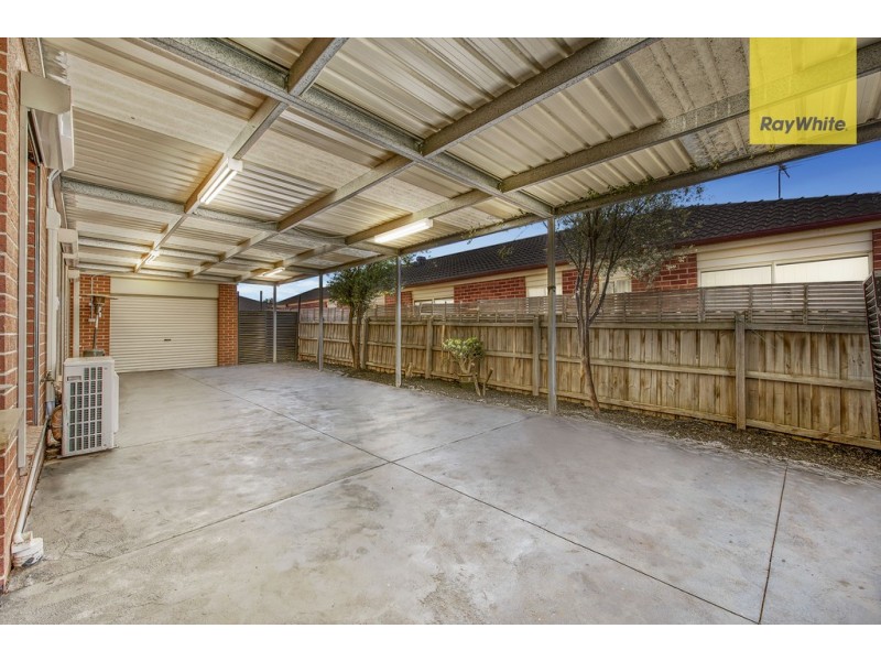 16 Amber Way, Taylors Hill VIC 3037
