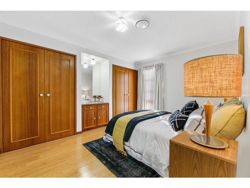 13 Lady Nelson Way, Keilor Downs VIC 3038