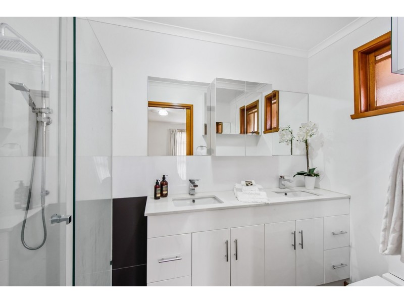 13 Lady Nelson Way, Keilor Downs VIC 3038