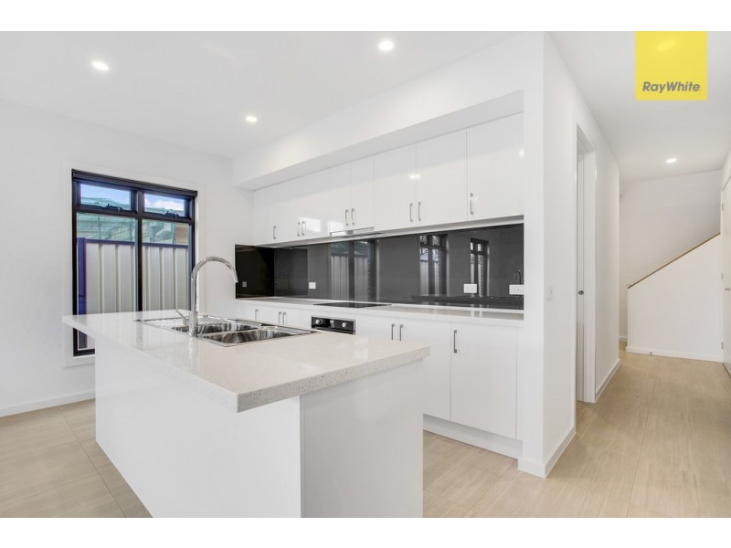 1/14 Cornhill Street, St Albans VIC 3021