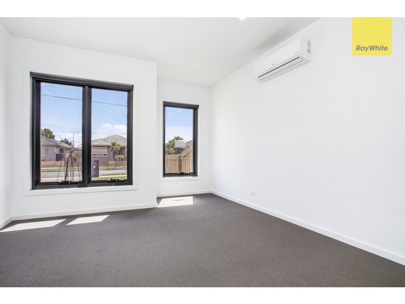 1/14 Cornhill Street, St Albans VIC 3021