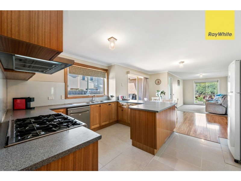 8 Rachel Court, Sydenham VIC 3037