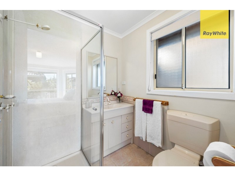 8 Rachel Court, Sydenham VIC 3037