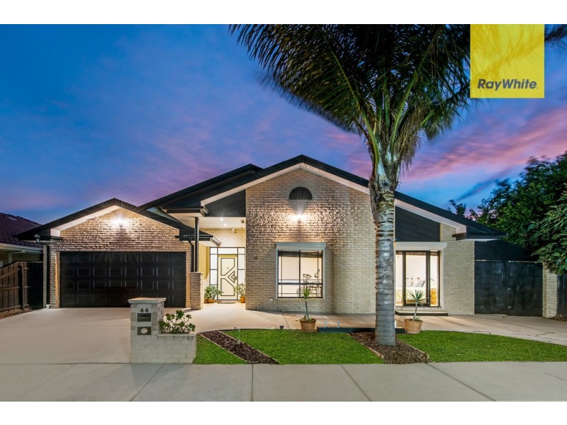 44 Tudor Rose Crescent, Sydenham VIC 3037