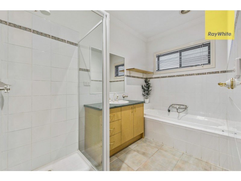44 Tudor Rose Crescent, Sydenham VIC 3037